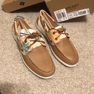 Women’s Sperry Boat shoes